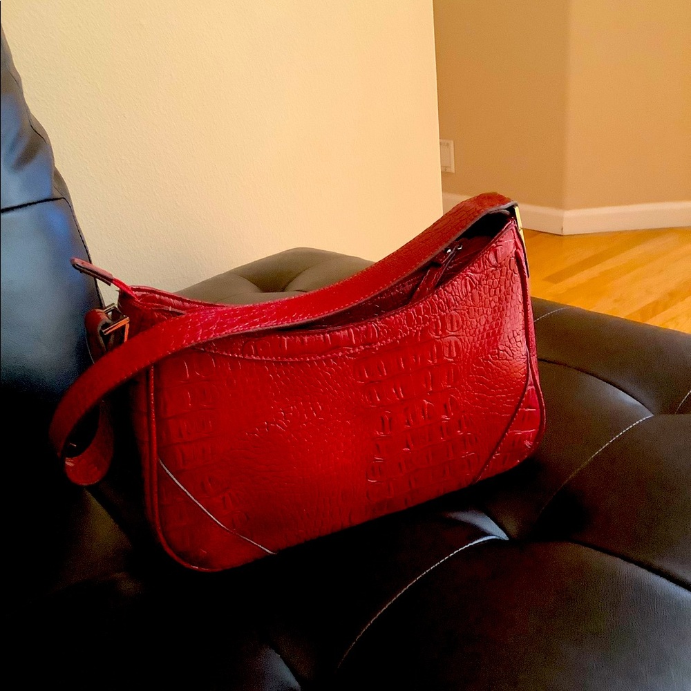 RED SHOULDER/HAND BAG—NEW BAG from Liz & Co. New without Tags. Hot Deal!